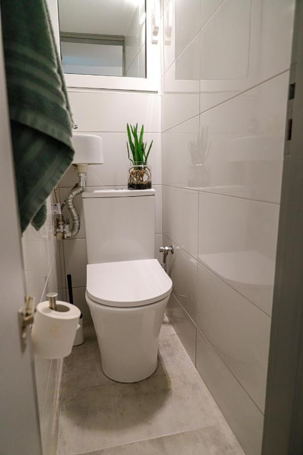 Newly Renovated Apartment 7 Min Walk From Acropolis Atény Exteriér fotografie