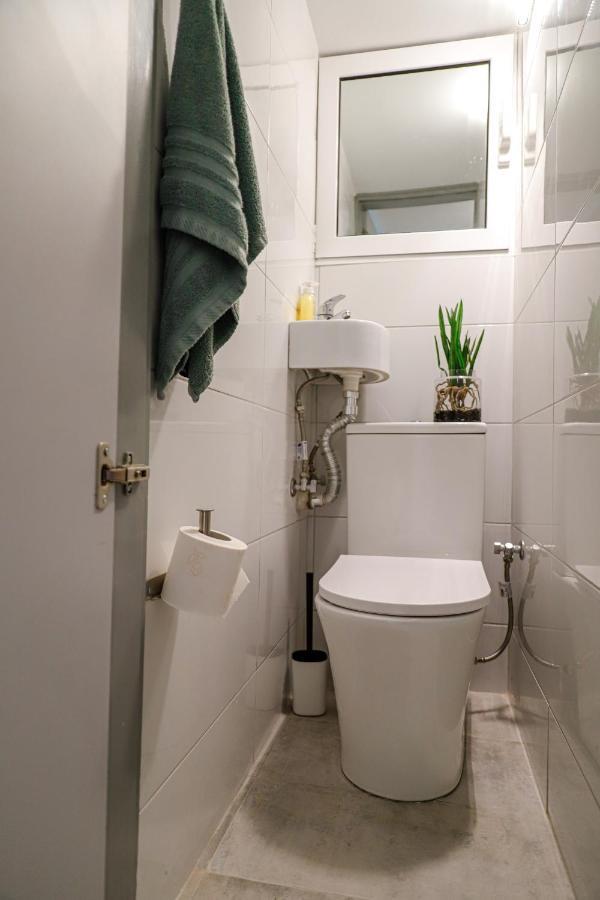 Newly Renovated Apartment 7 Min Walk From Acropolis Atény Exteriér fotografie